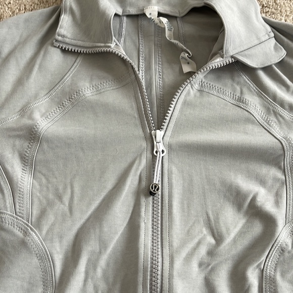 Gorgeous silver lulu define jacket - Picture 2 of 3